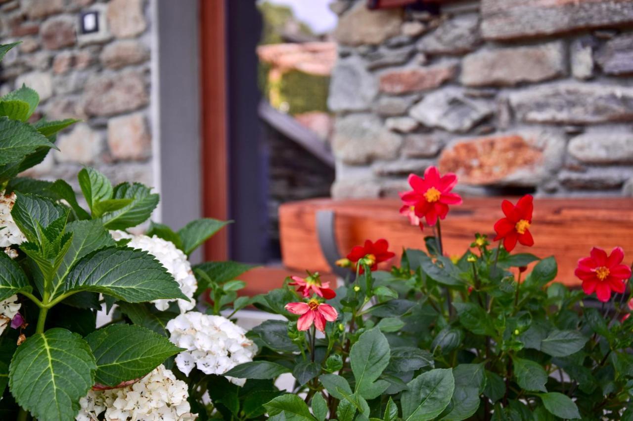 La Volta - Lake Como Heritage Home In Molino Maufet Watermill - Patio On The Garden Колико Екстериор снимка